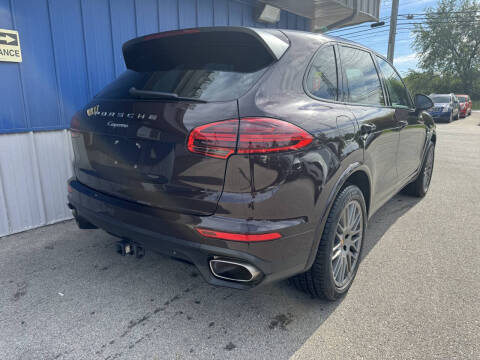 2017 Porsche Cayenne Platinum Edition