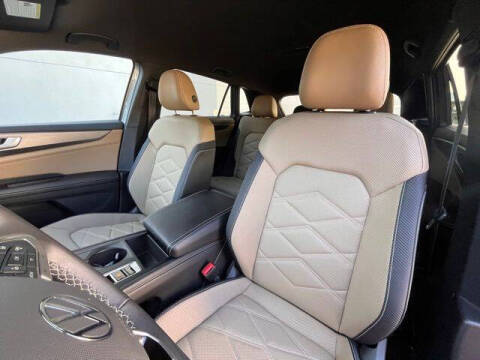 2024 Volkswagen Atlas Cross Sport SE 4Motion