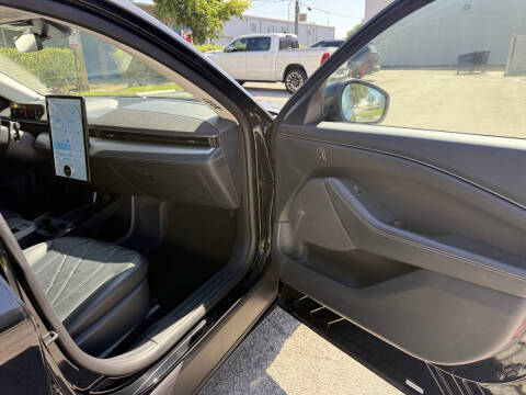 2023 Ford Mustang Mach-E Select