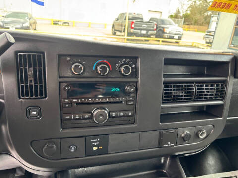 2017 GMC Savana 2500