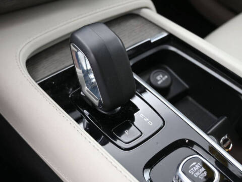 2023 Volvo XC90 B6 Plus Bright Theme 7P