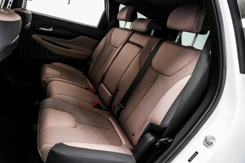 2023 Hyundai Santa Fe SE