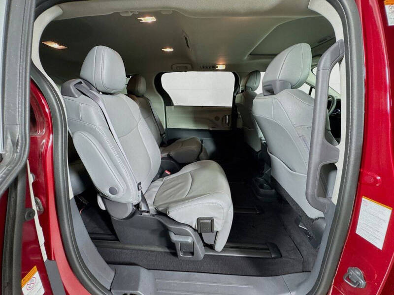 2024 Toyota Sienna Limited 7-Passenger