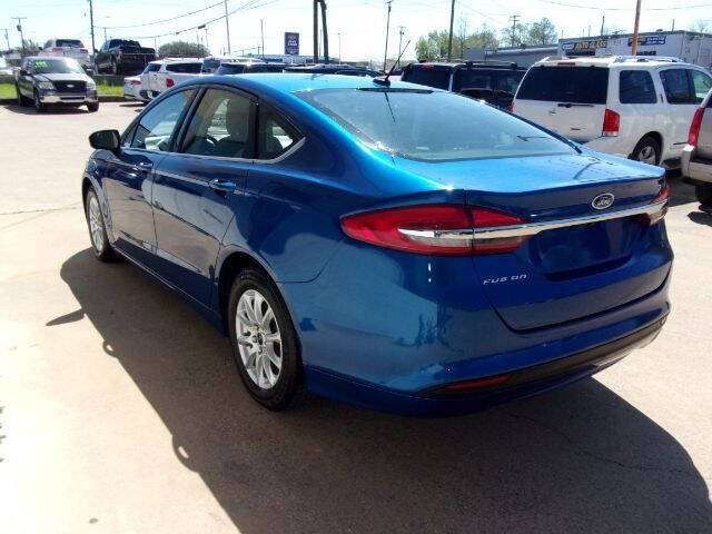 2018 Ford Fusion S photo 6