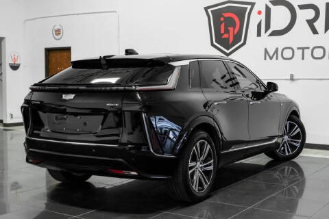 2024 Cadillac LYRIQ Luxury 2