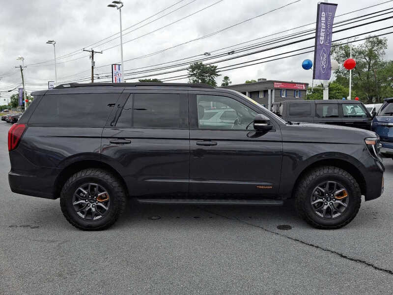 2025 Ford Expedition Tremor