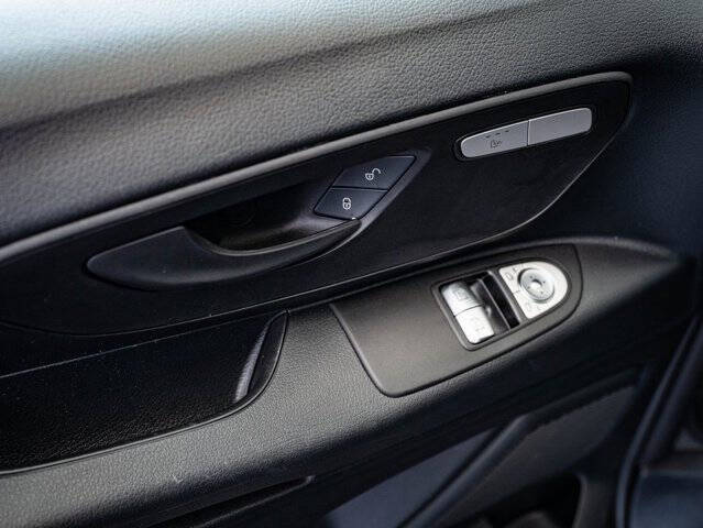 2023 Mercedes-Benz Metris Passenger