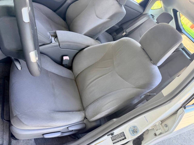 2010 Toyota Prius III