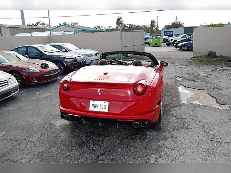 2016 Ferrari California T