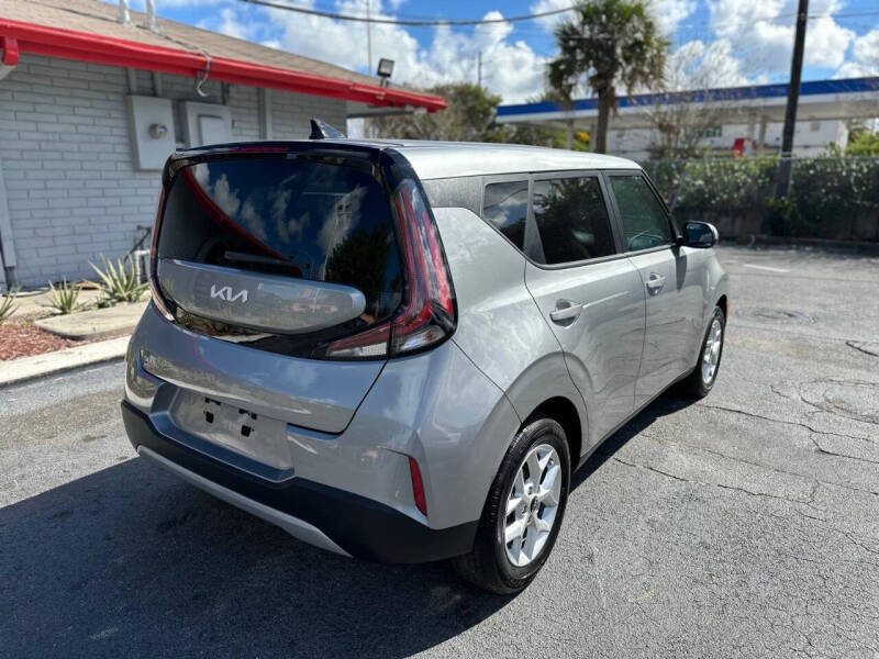 2024 Kia Soul LX