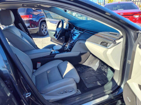 2013 Cadillac XTS Luxury Collection