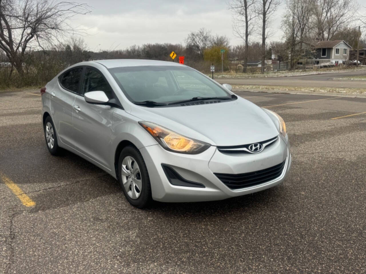 2016 Hyundai ELANTRA for sale at LUXURY IMPORTS AUTO SALES INC in Ham Lake, MN