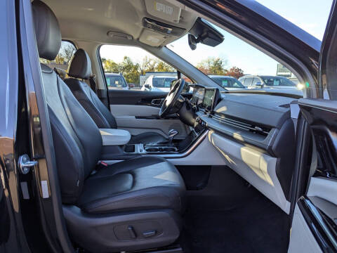 2024 Kia Carnival SX