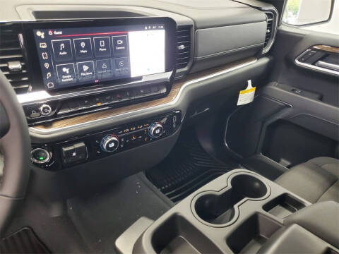 2026 GMC Sierra 1500 Elevation Standard