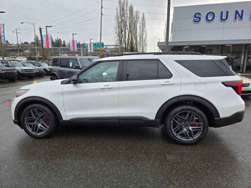 2025 Ford Explorer ST