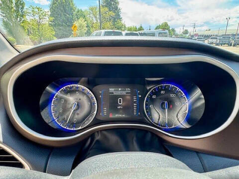 2017 Chrysler Pacifica Touring Plus