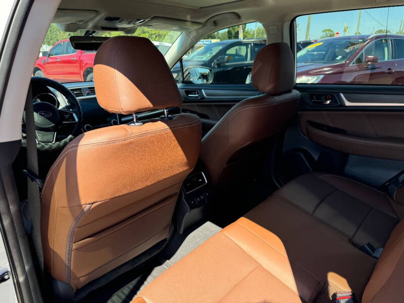 2019 Subaru Outback Touring photo 18