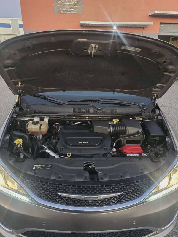 2018 Chrysler Pacifica Touring L Plus