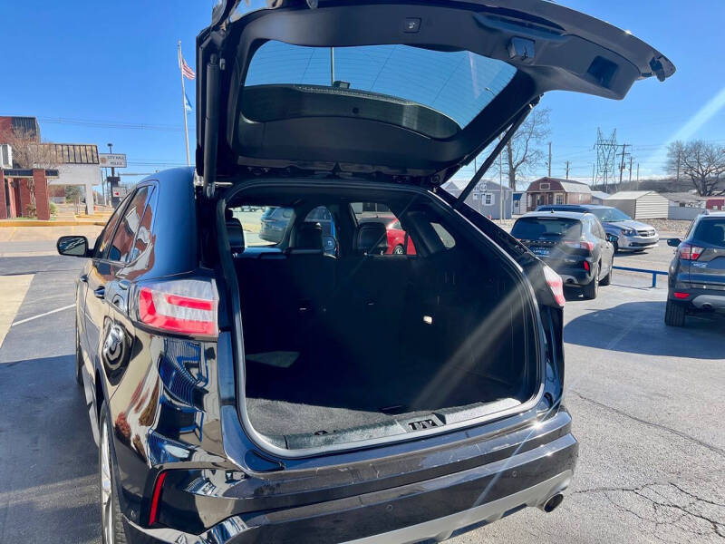 2020 Ford Edge Titanium