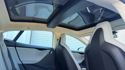 2014 Tesla Model S 85