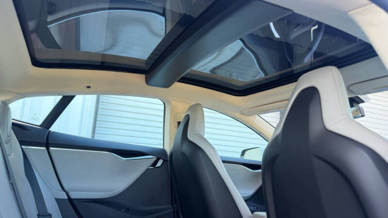 2014 Tesla Model S 85