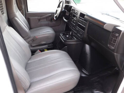 2017 Chevrolet Express 2500