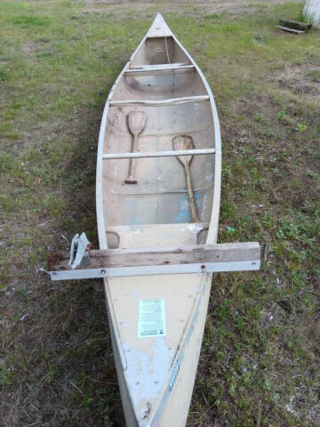 17' Alumacraft Canoe