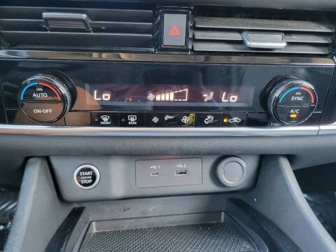 2021 Nissan Rogue SV