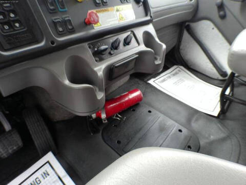 2015 Freightliner 108 SD