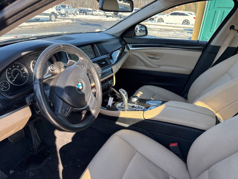 2016 BMW 5 Series 528i