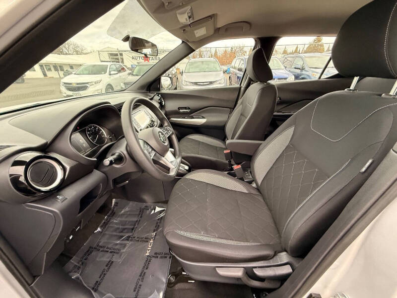 2019 Nissan Kicks SV