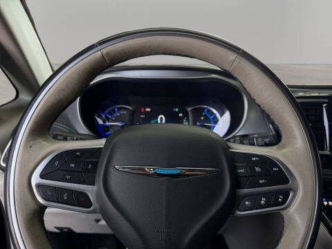 2018 Chrysler Pacifica Hybrid Limited