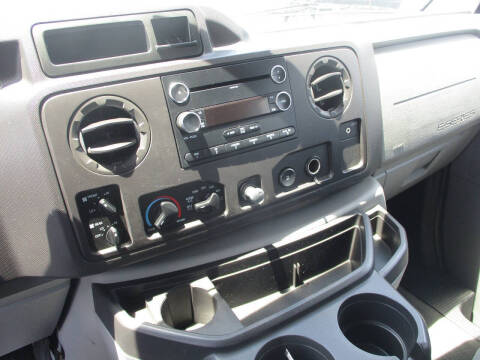 2011 Ford E-Series E-150 XLT