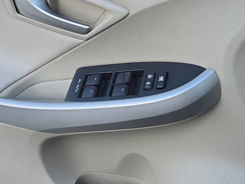 2014 Toyota Prius Four