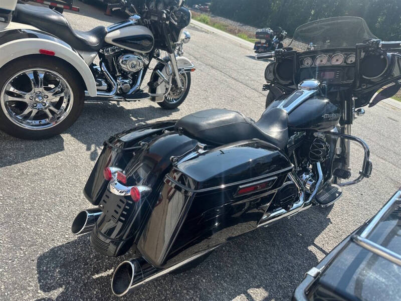 2016 Harley-Davidson FLHX103 -