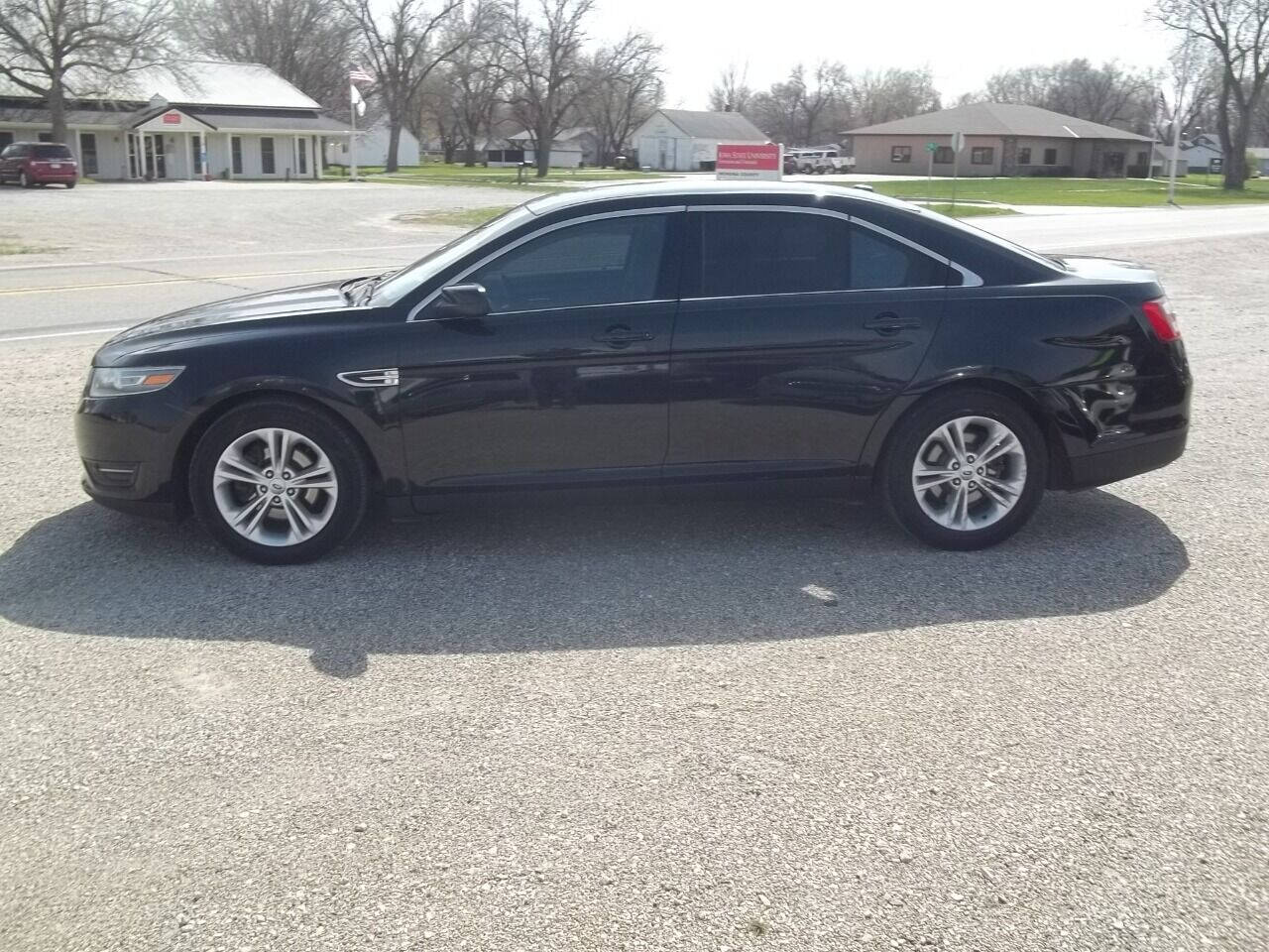 Black 2014 Ford Taurus SEL SEL 4dr Sedan 2