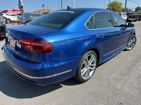 2017 Volkswagen Passat 1.8T R-Line