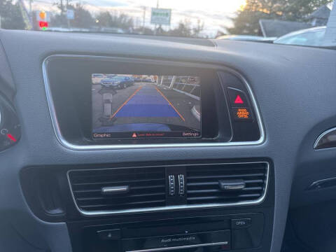 2017 Audi Q5 2.0T quattro Premium Plus