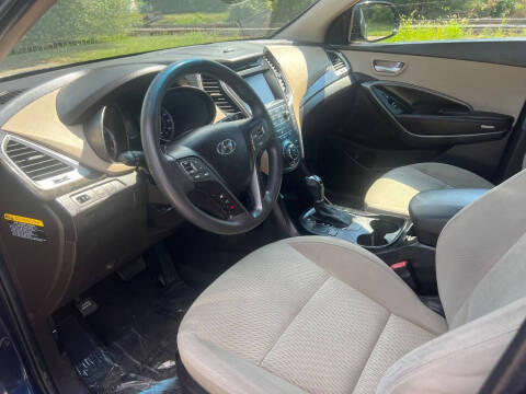 2017 Hyundai Santa Fe SE