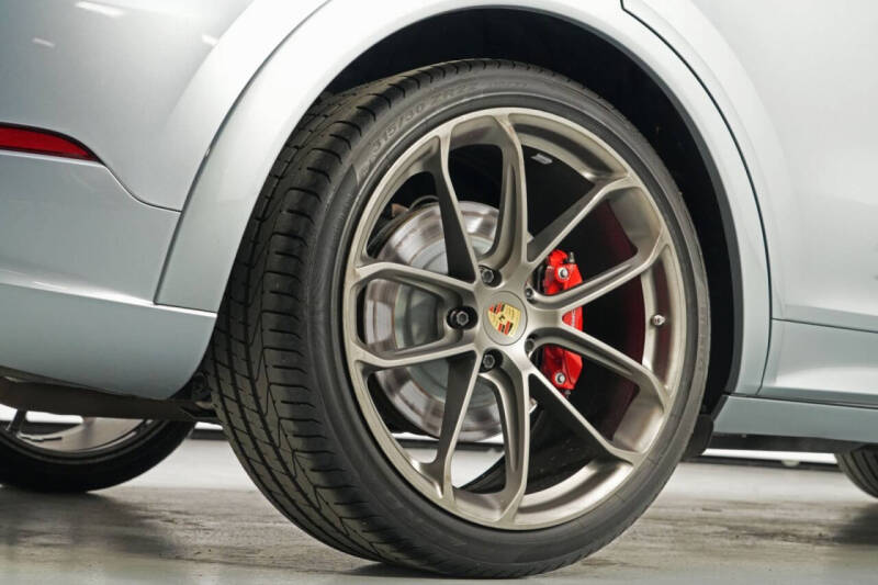 2021 Porsche Cayenne GTS Coupe