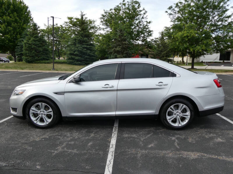 2017 Ford Taurus SE