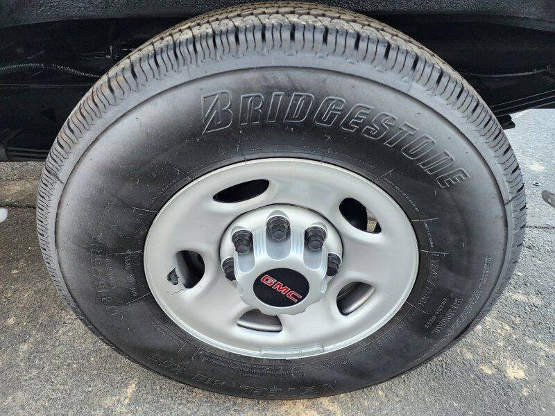 2023 GMC Savana 2500