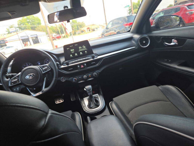 2021 Kia Forte GT Line