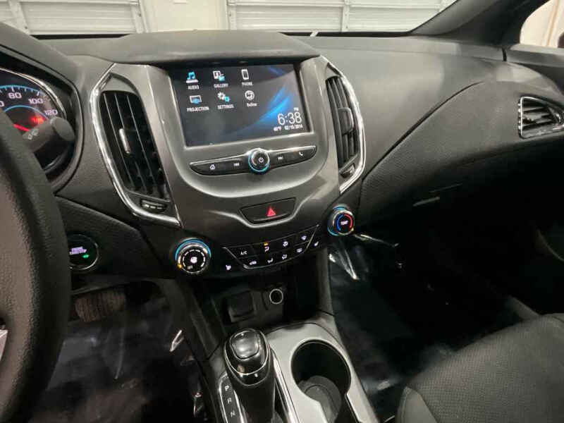 2016 Chevrolet Cruze LT Auto