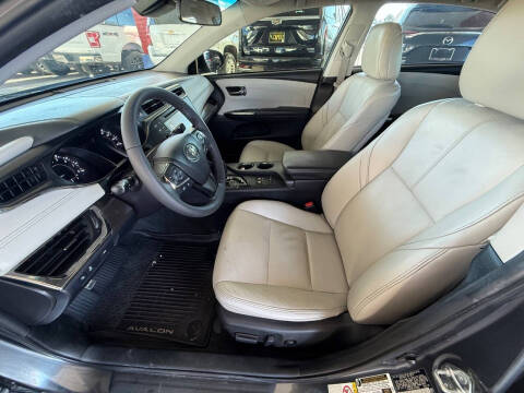 2018 Toyota Avalon XLE