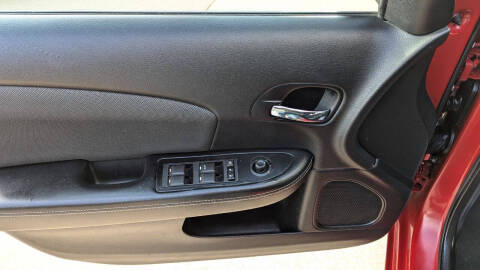 2012 Dodge Avenger SE