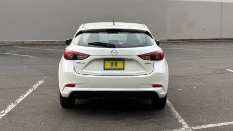 2017 Mazda MAZDA3 Sport