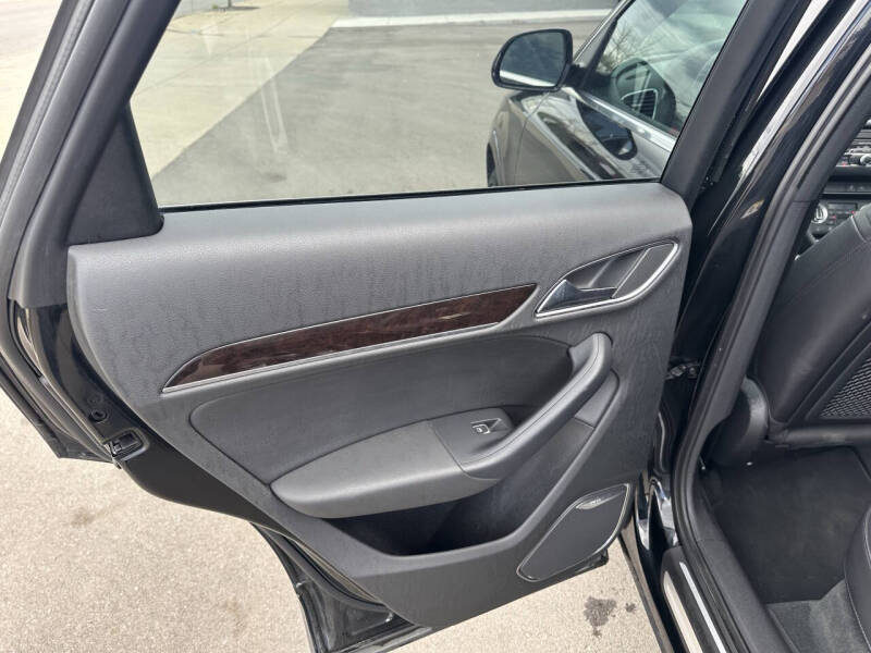 2015 Audi Q3 2.0T quattro Prestige