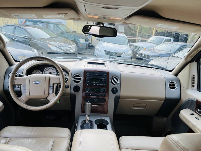 2005 Ford F-150 Lariat