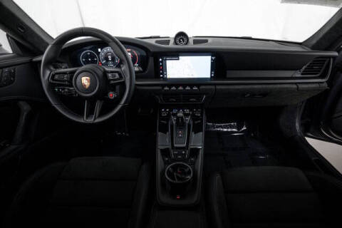 2025 Porsche 911 Carrera 4 GTS